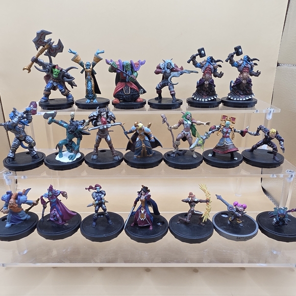 Blizzard Other - World of Warcraft Miniatures 2008 Lot of 20 Figures WoW Minis - No Cards
